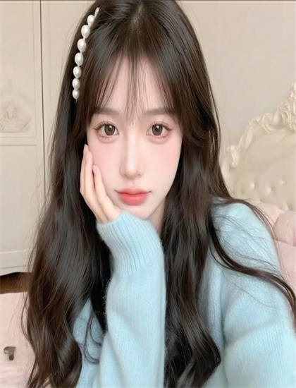 刷剧攻略：犯罪片经典《宝藏女王》美术的场景设计与氛围营造——震撼心灵的视觉盛宴